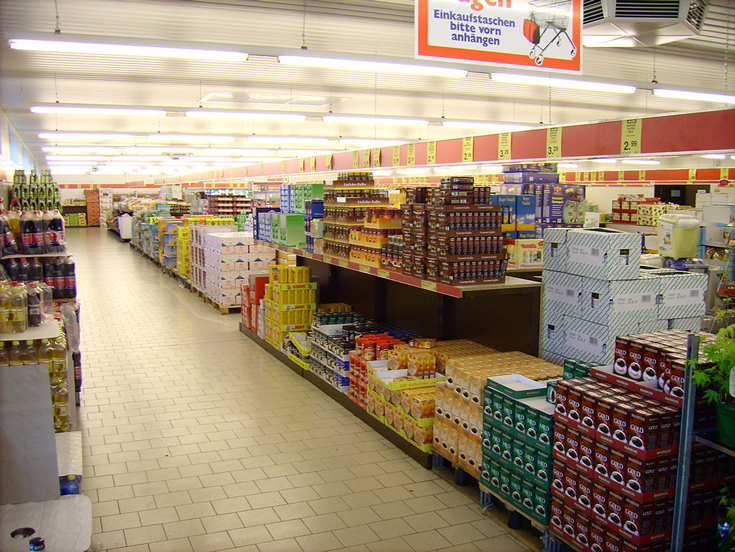 First aisle of an Aldi North in Dortmund, Germany | Photo by Kira Nerys