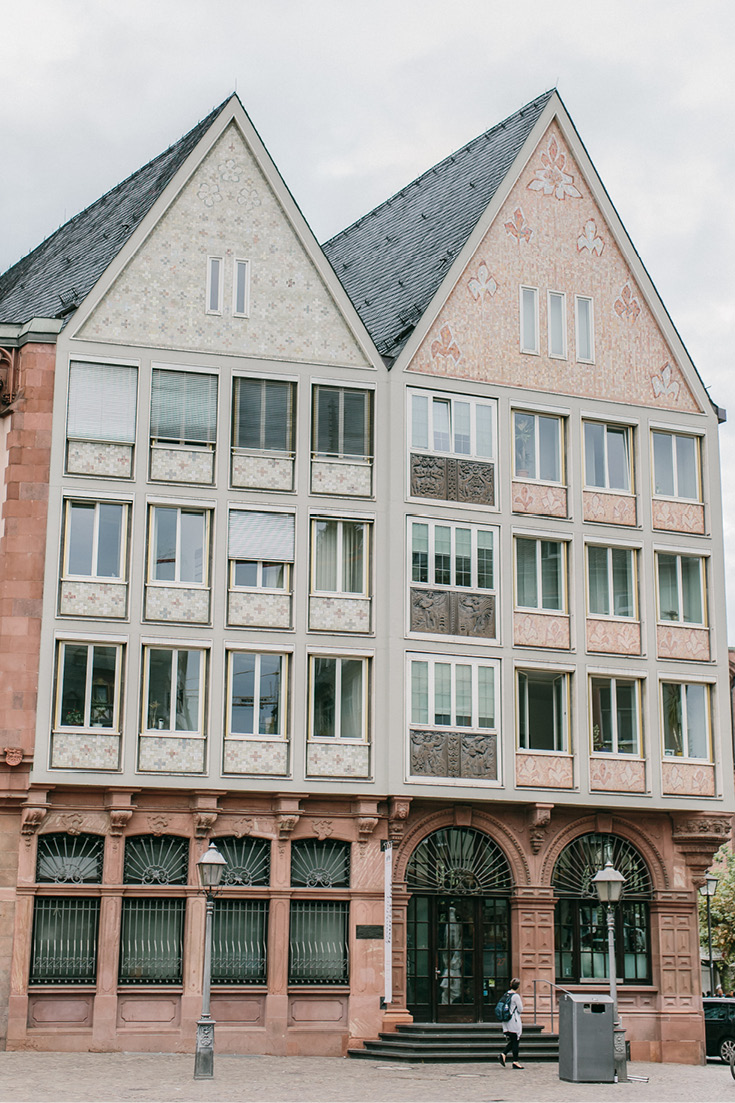 Finally, on the far right side of the Roemer facade, the Frauenstein and Salzhaus, look for the three surviving wall reliefs that were salvaged from the World War II bombings. They serve as a reminder for all of what was lost. Currently, there is a Frankfurt Tourist Information Office located in this part of the Roemer.